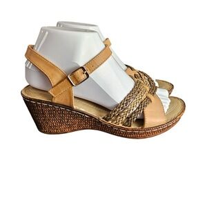 Patrizia By Spring Step Wedge Sandals Women's Size 7 EU 38
Beige Brown